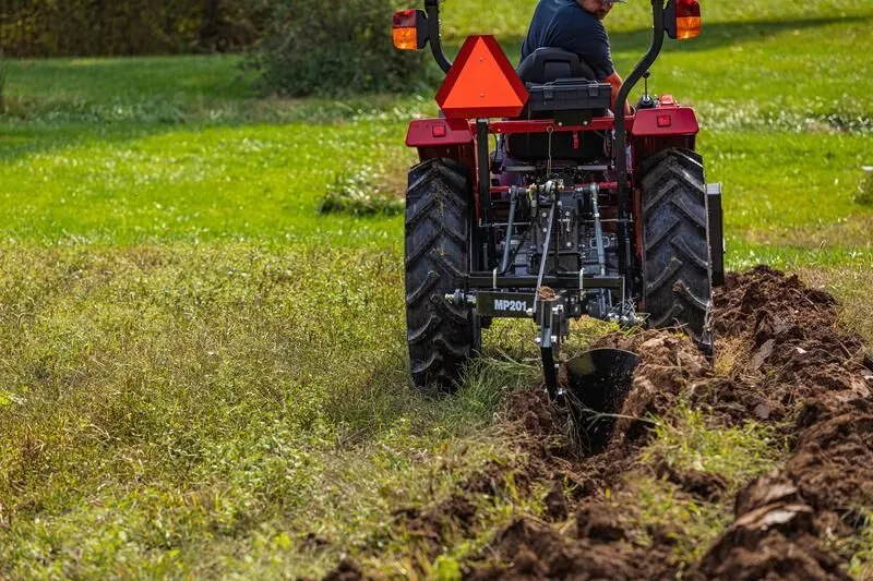 Tarter 200 Series 1 Bottom Mold Board Plow
