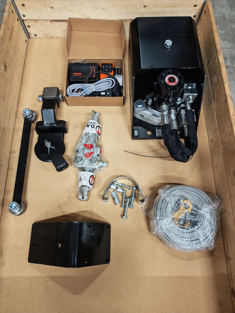 Farmi Forest CRANE WINCH, with RADIO CONTROL UNIT [200000587], W14C