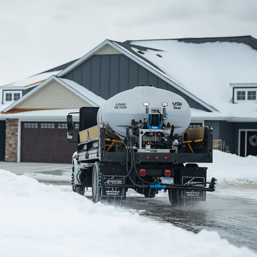 BOSS Snowplow 1000-Gal Tank Skid