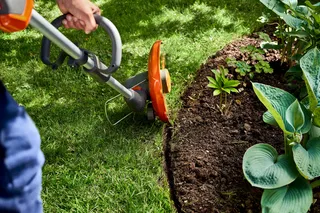 Husqvarna 110iL FLXi with Trimmer Attachment (battery and charger included)