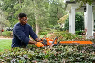 Husqvarna Hedge Master 320iHD60 (battery and charger included)
